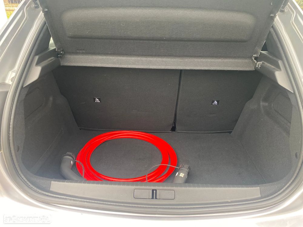 Peugeot e-208 Active Pack - 28