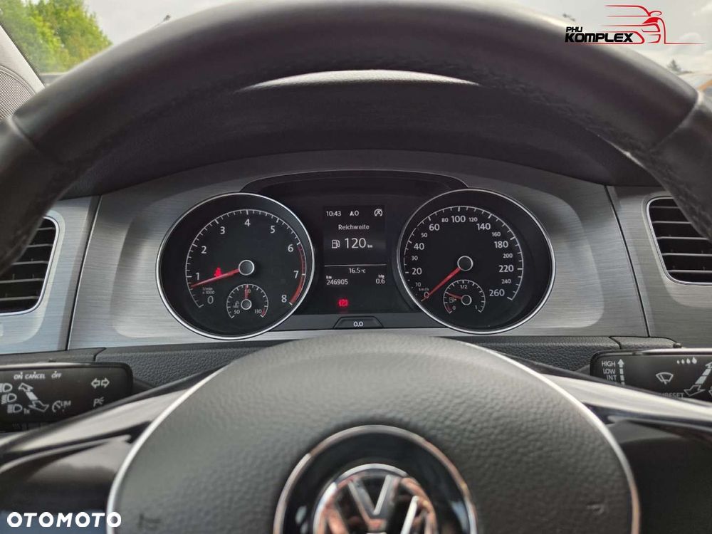 Volkswagen Golf - 16