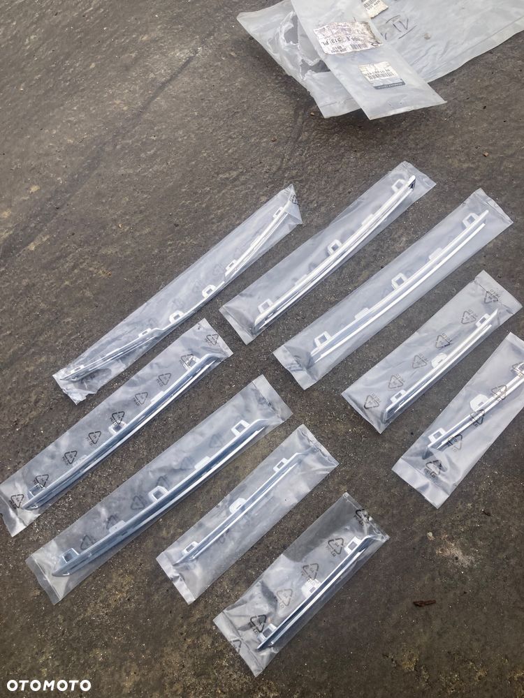 RENAULT MEGANE IV 4 CHROM CHROMY NA ATRAPĘ GRILL GRIL ZDERZAKA W ZDERZAK atrapa chromy atrapy grilla  Wwa - 3