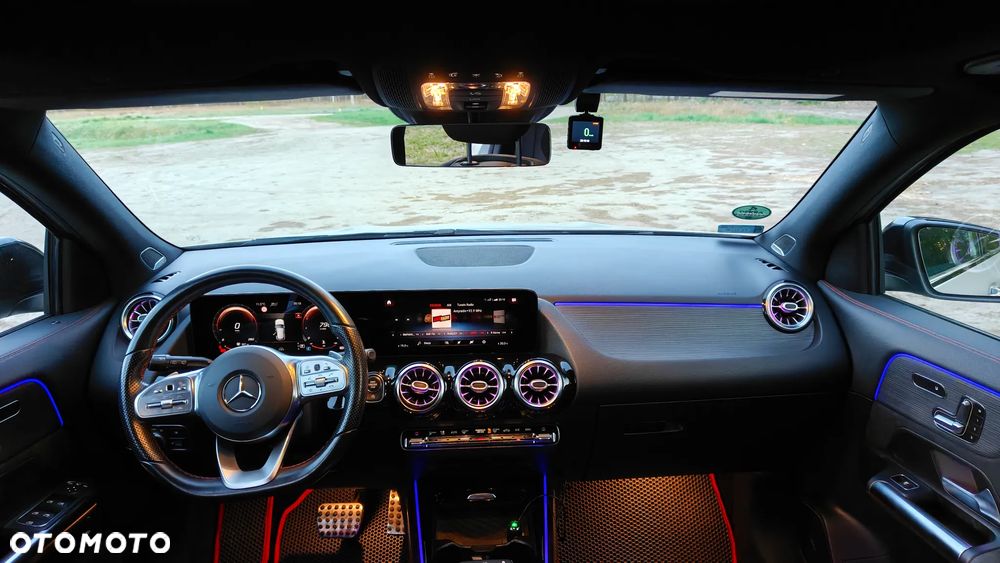 Mercedes-Benz GLA 200 AMG Line - 11