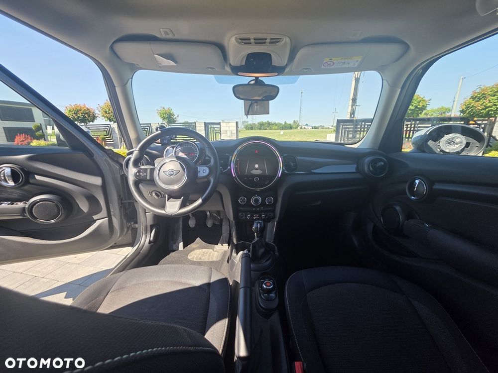 MINI Cooper Standard - 19