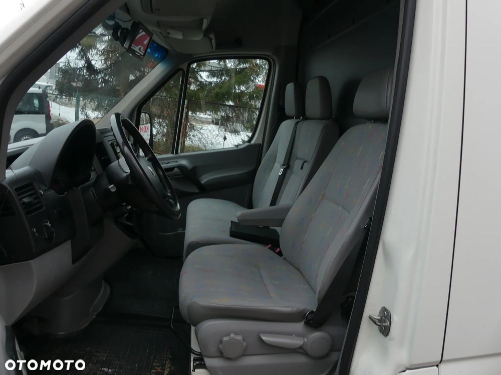 Volkswagen Crafter - 2