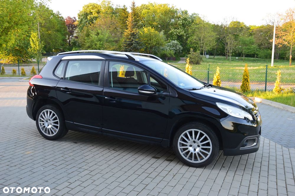 Peugeot 2008 - 8