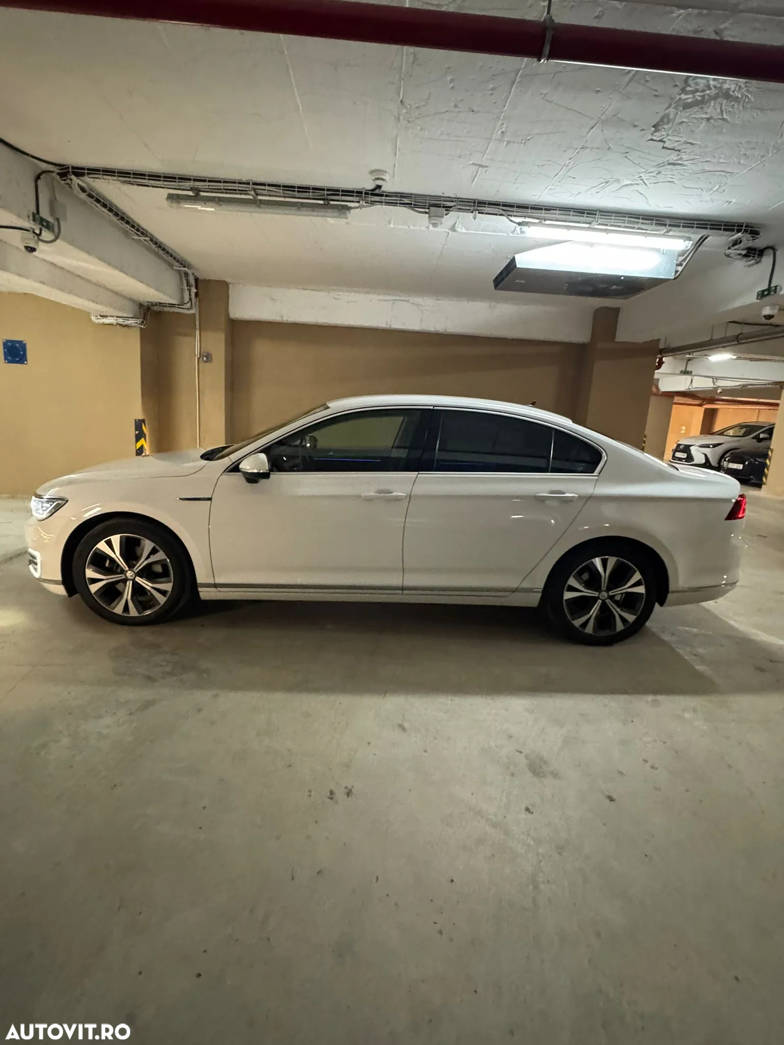 Volkswagen Passat GTE - 4