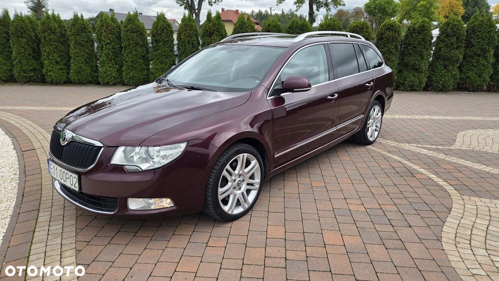 Skoda Superb 2012 photo 3