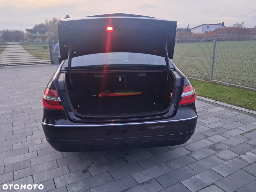Mercedes-Benz Klasa E 250 CDI DPF BlueEFFICIENCY Automatik Avantgarde - 5