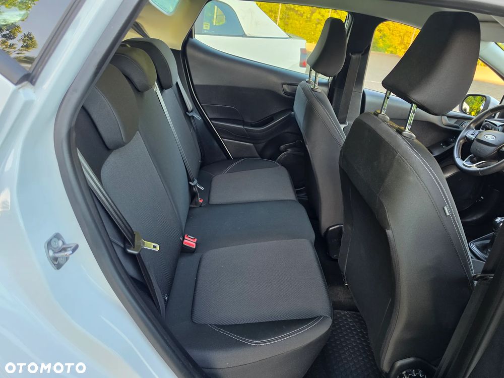 Ford Fiesta - 25