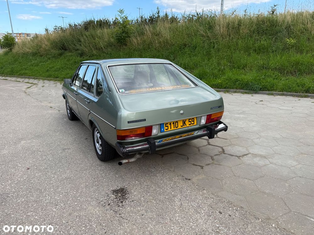 Volkswagen Passat - 21