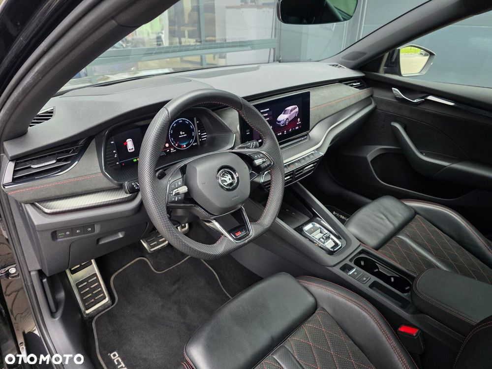 Skoda Octavia 2.0 TDI RS DSG - 11