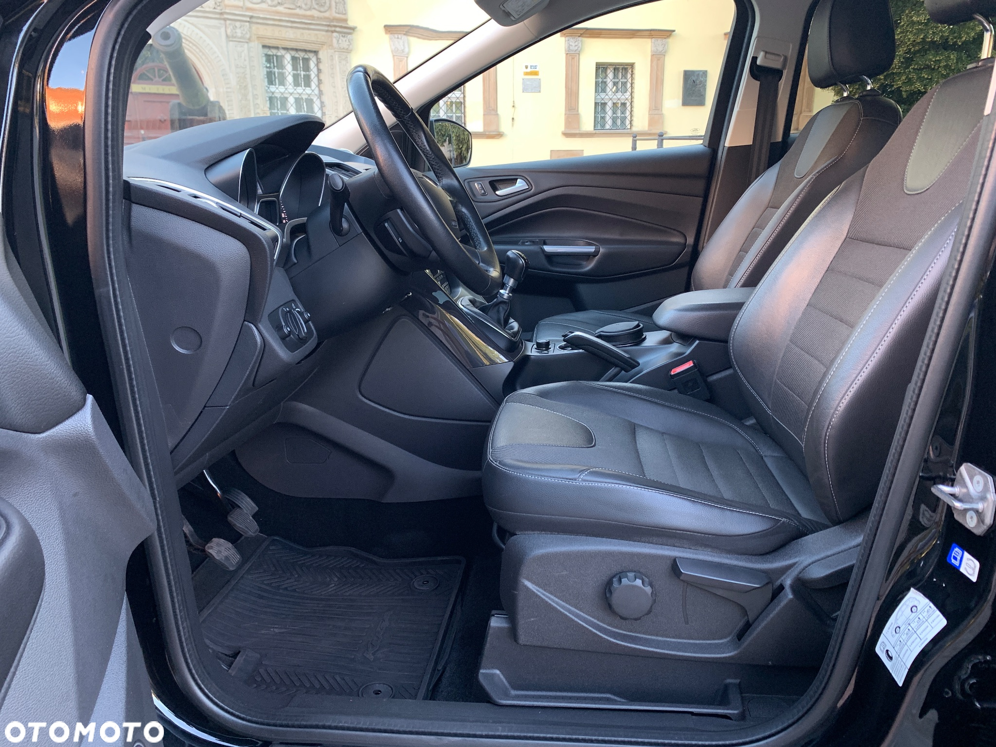 Ford Kuga 2.0 TDCi 4x4 Titanium - 22