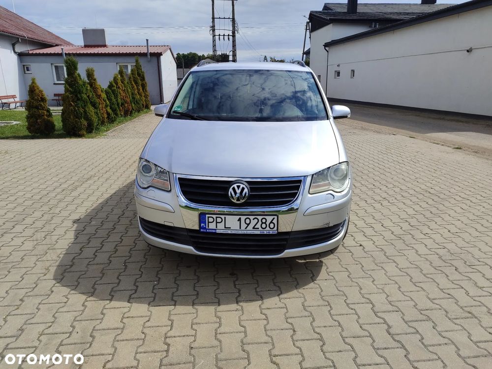 Volkswagen Touran - 18