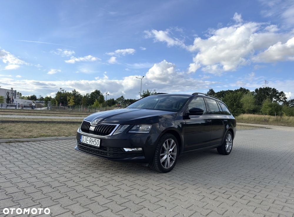 Skoda Octavia 2.0 TDI Ambition DSG - 1
