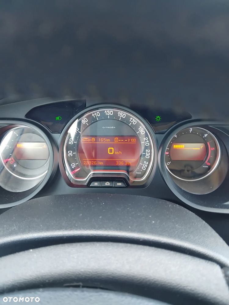 Citroën C5 1.6 HDi Attraction - 14