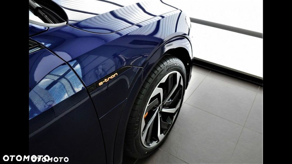 Audi Q8 Sportback e-tron 55 quattro S line - 24