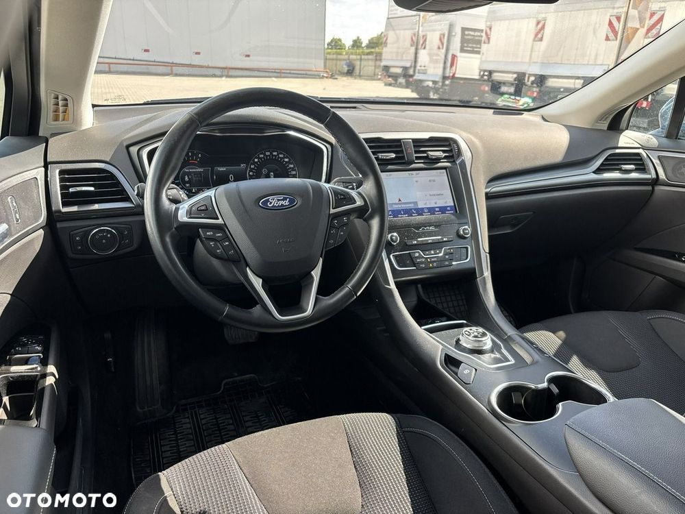 Ford Mondeo - 12