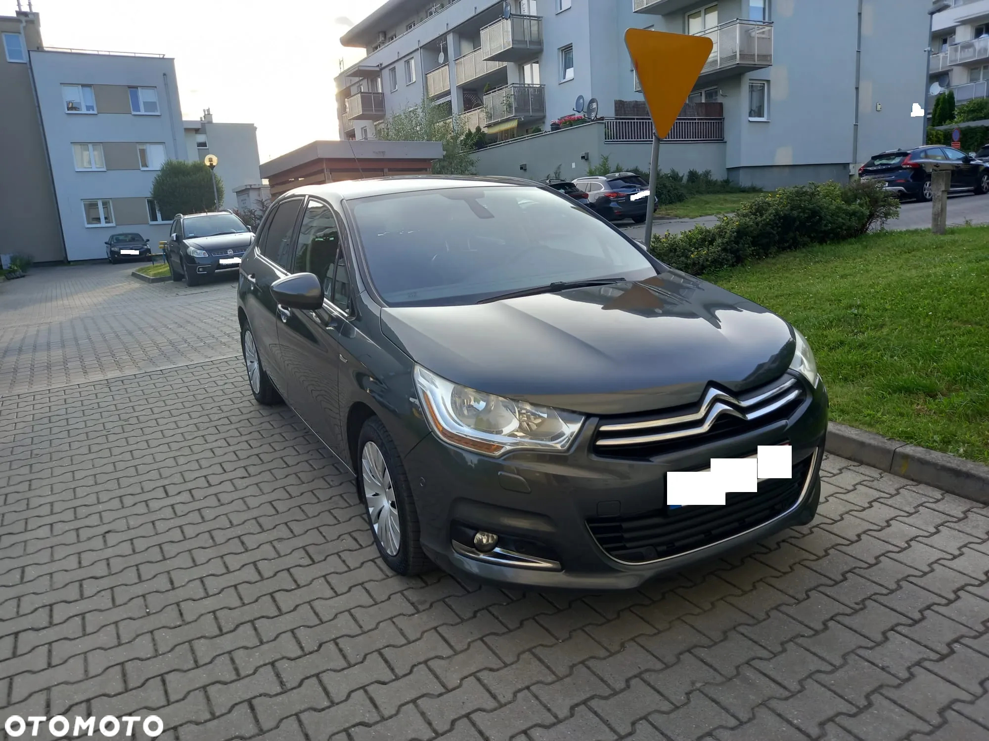 Citroën C4 HDi 150 Exclusive - 3