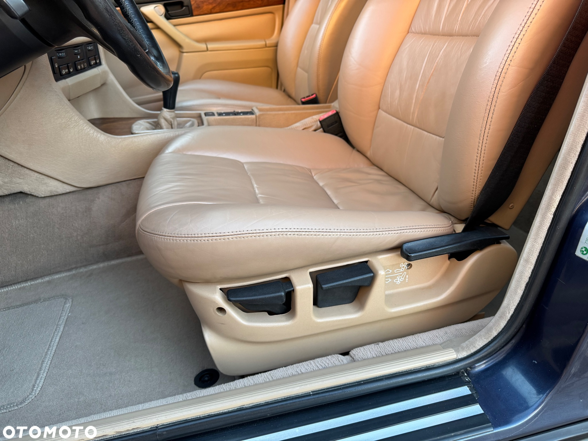 BMW Seria 7 735i - 12