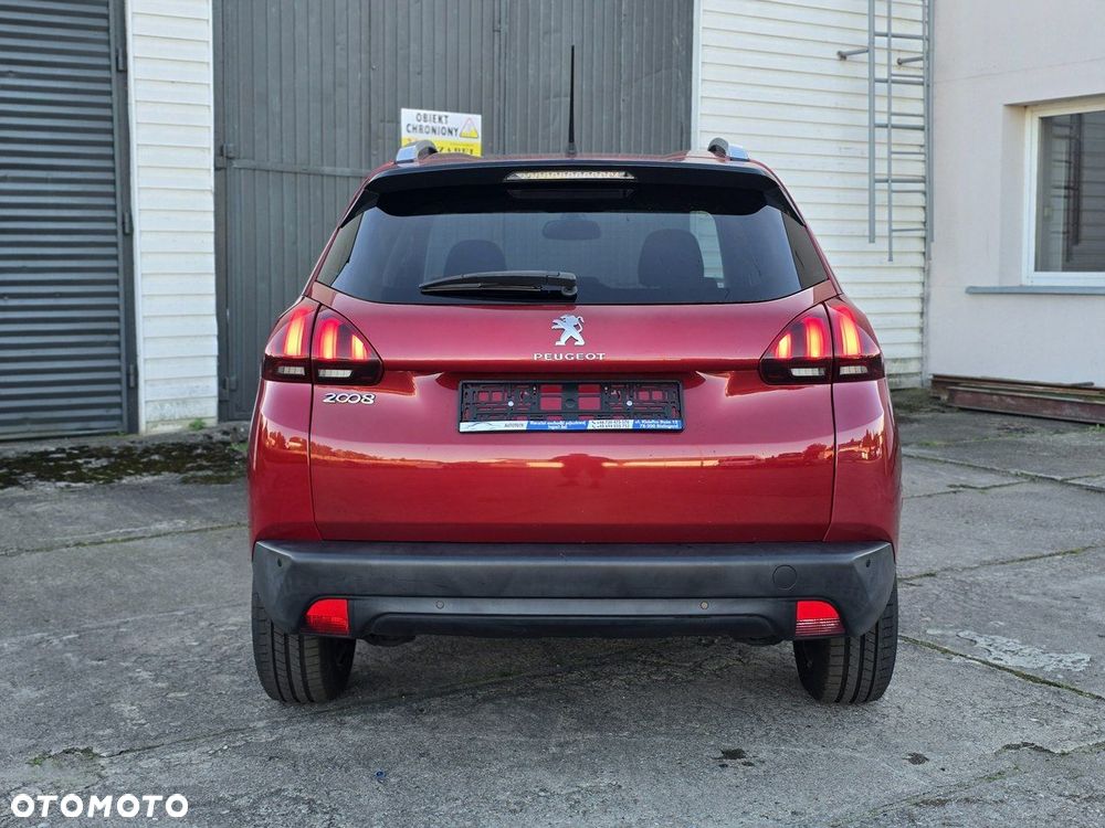 Peugeot 2008 1.2 Pure Tech Style - 13