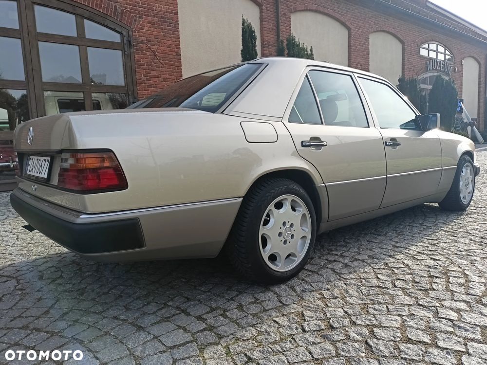 Mercedes-Benz W124 (1984-1993) - 31
