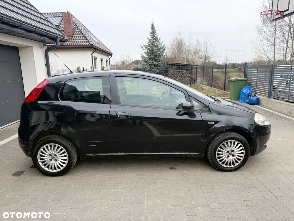 Fiat Grande Punto - 22