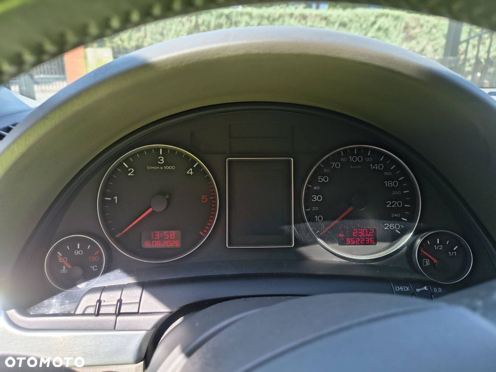 Audi A4 Avant 1.9 TDI - 9
