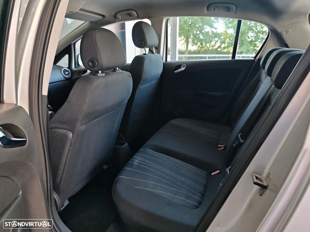Opel Corsa 1.2 Enjoy - 32