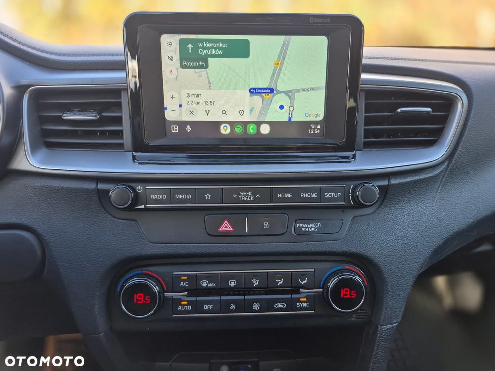 Kia Ceed Cee'd 1.4 L - 21