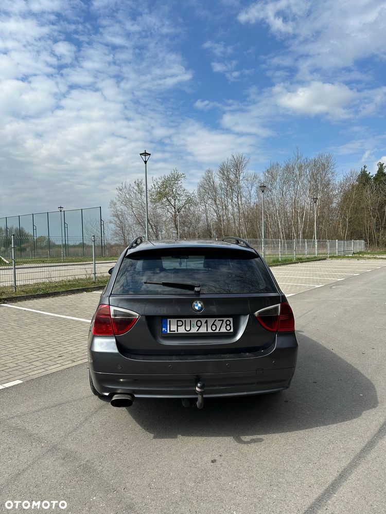 BMW Seria 3 320d - 4