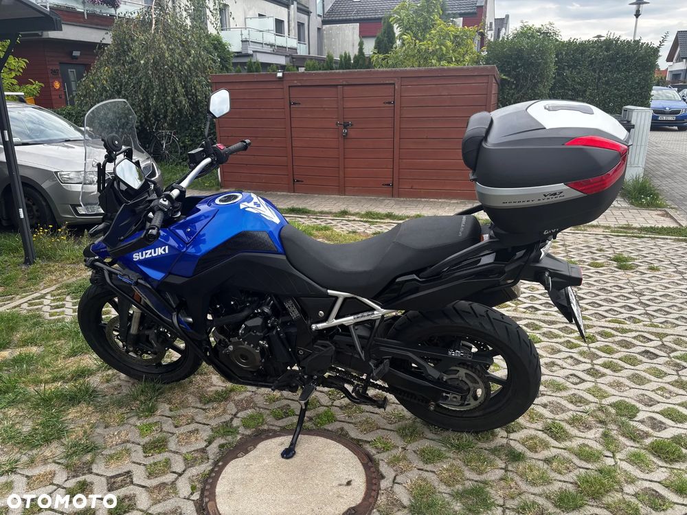 Suzuki V-STROM - 1