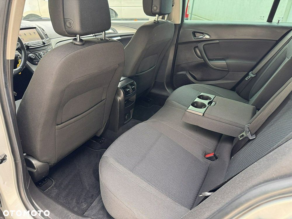 Opel Insignia - 13