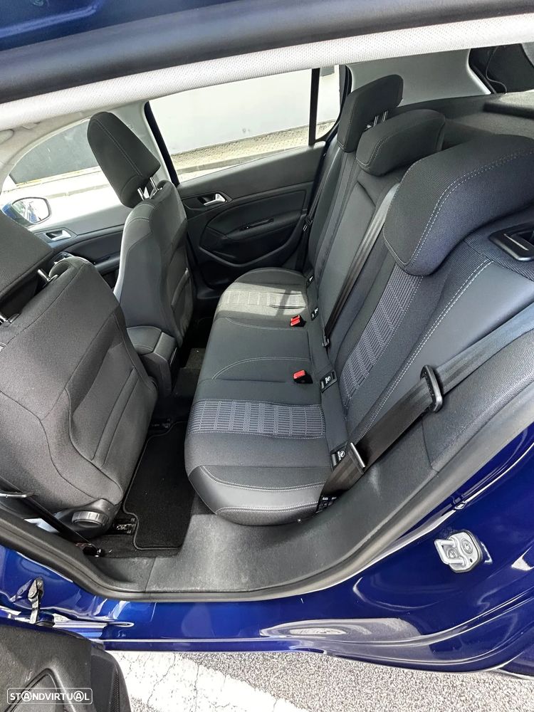 Peugeot 308 130 e-THP Stop & Start Allure - 17