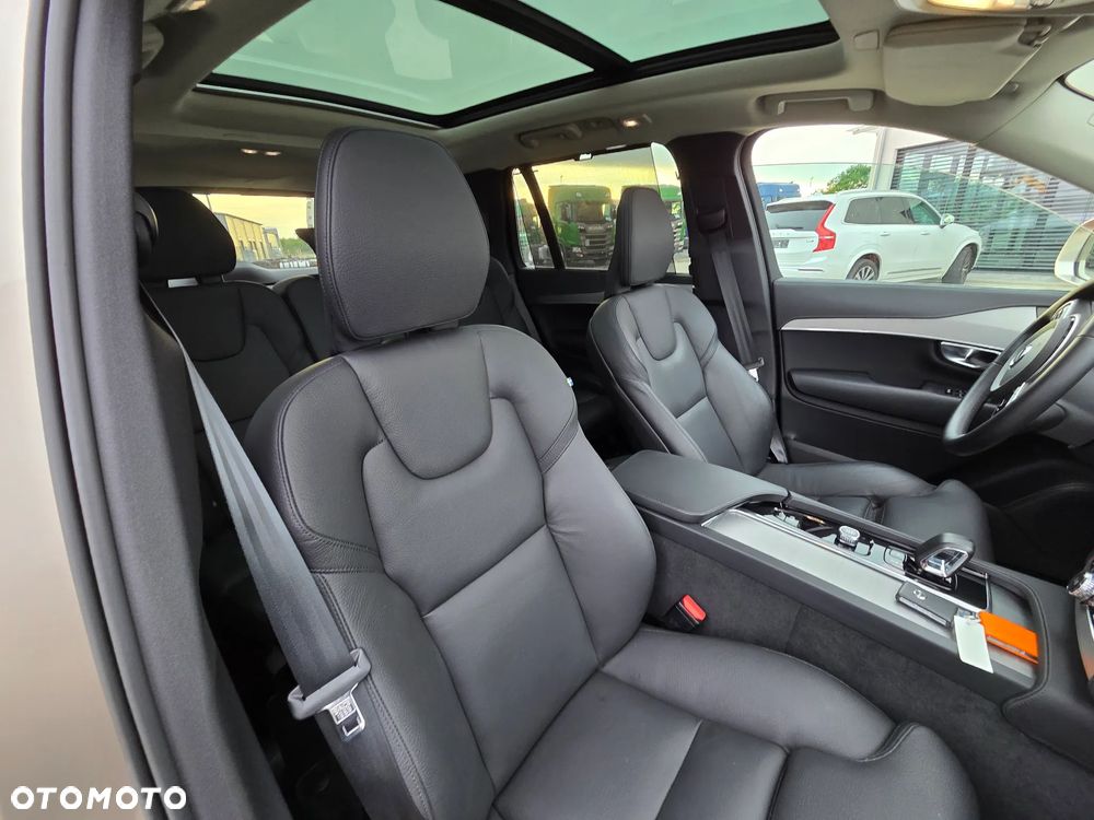 Volvo XC 90 B5 D AWD Plus Bright - 33
