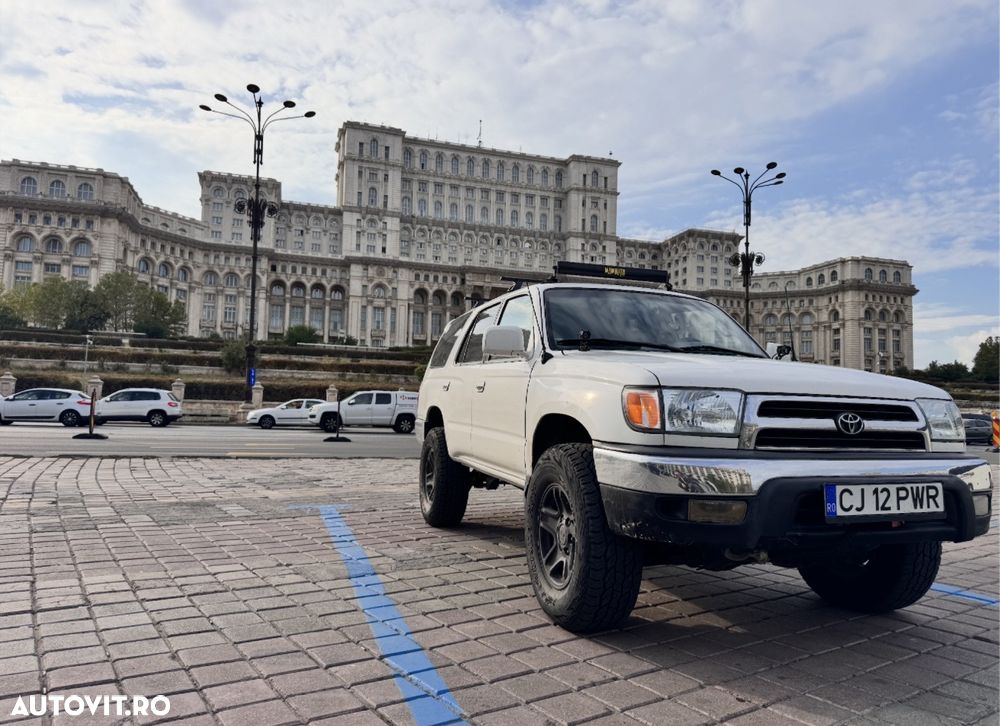 Toyota 4Runner - 8