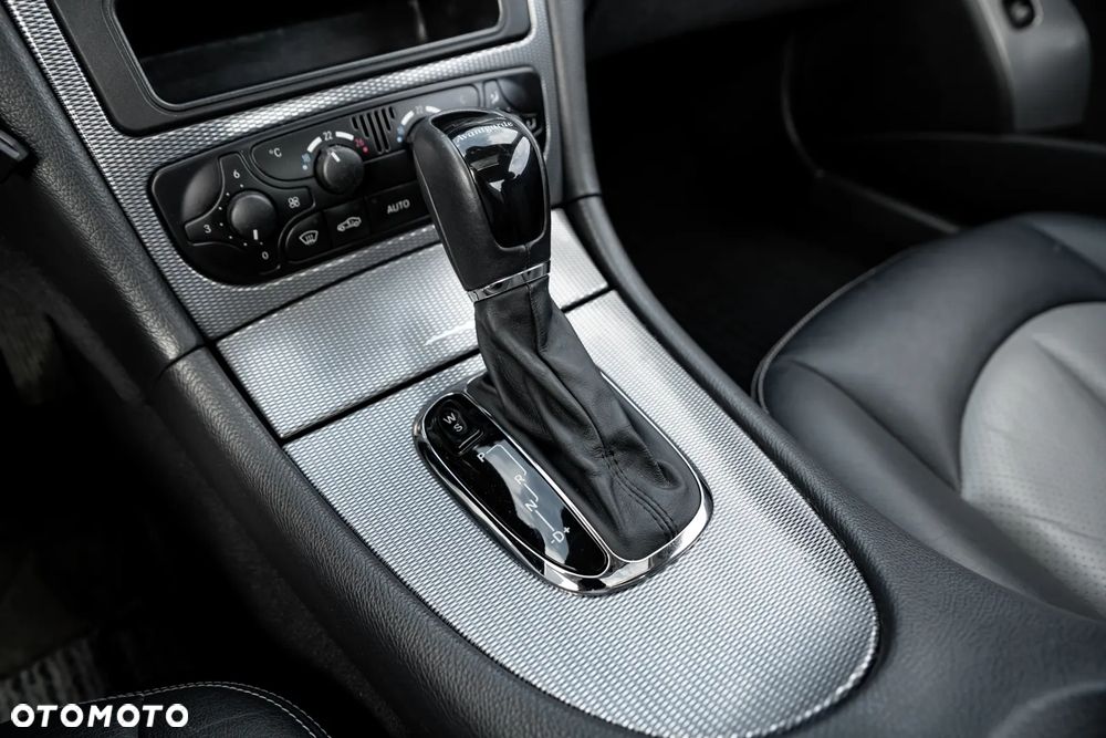 Mercedes-Benz CLK 320 Avantgarde - 29