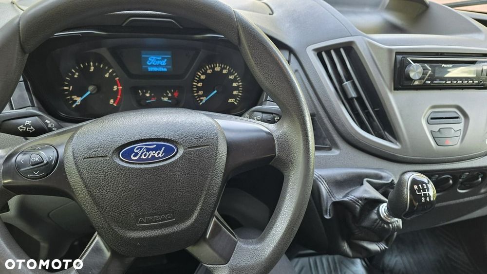 Ford Transit - 12