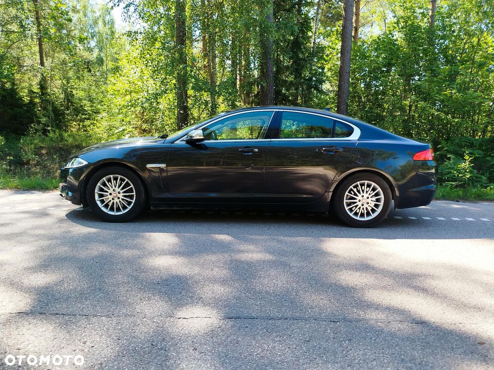 Jaguar XF 2.2 D Classic - 12