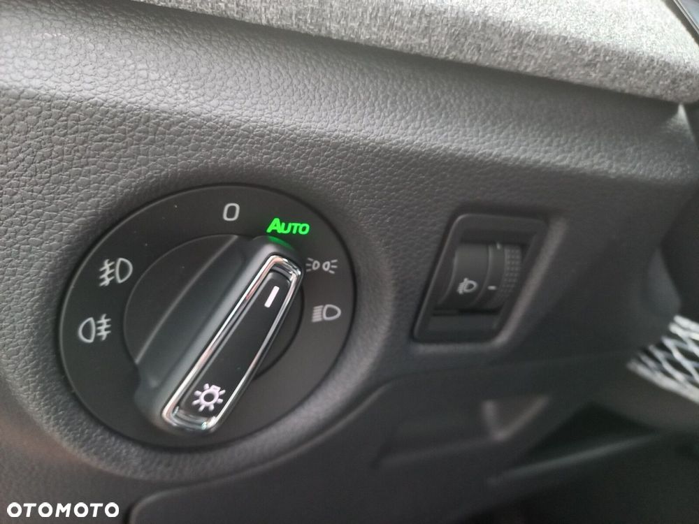 Skoda Kamiq 1.0 TSI Drive DSG - 25