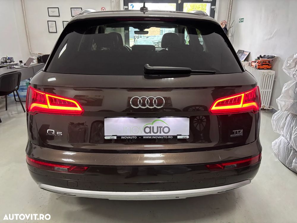 Audi Q5 2.0 40 TDI quattro S tronic Design - 6