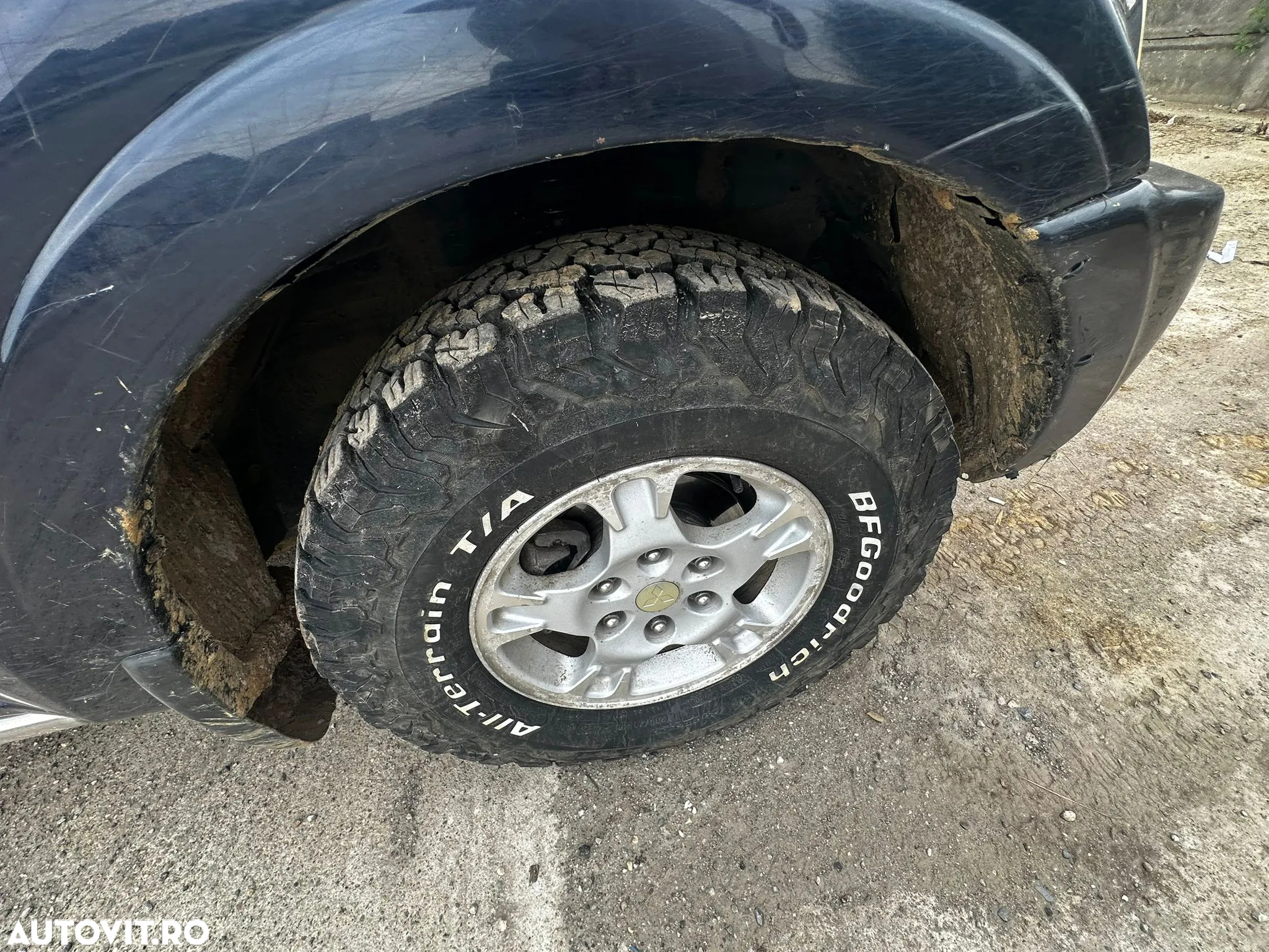 Mitsubishi Pajero SWB 3.2 DI-D Intense+ M/T - 9