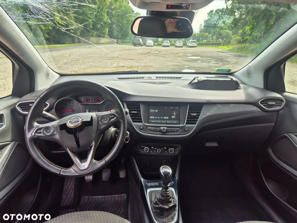 Opel Crossland X 1.2 T Enjoy S&S - 9