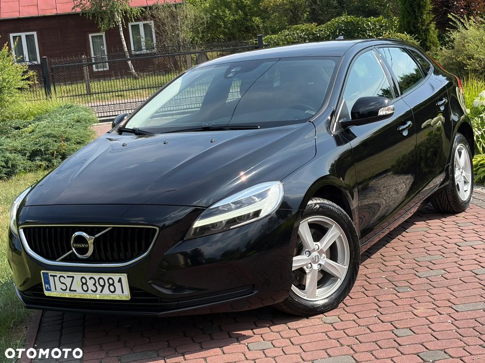 Volvo V40 T2 Momentum - 11
