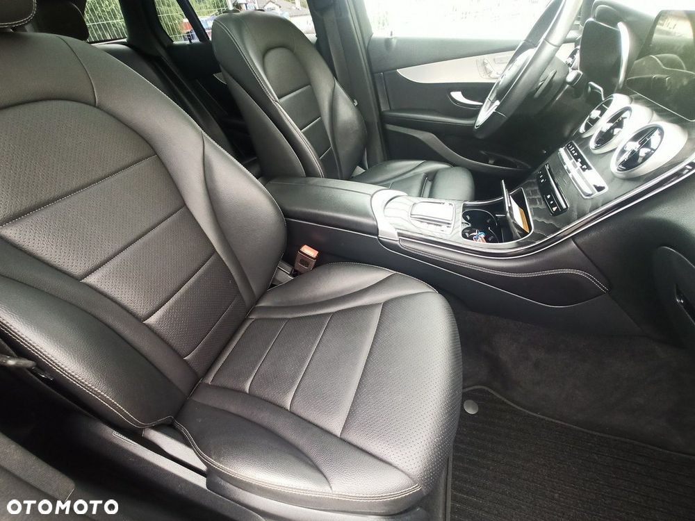 Mercedes-Benz GLC 300 4Matic 9G-TRONIC - 13