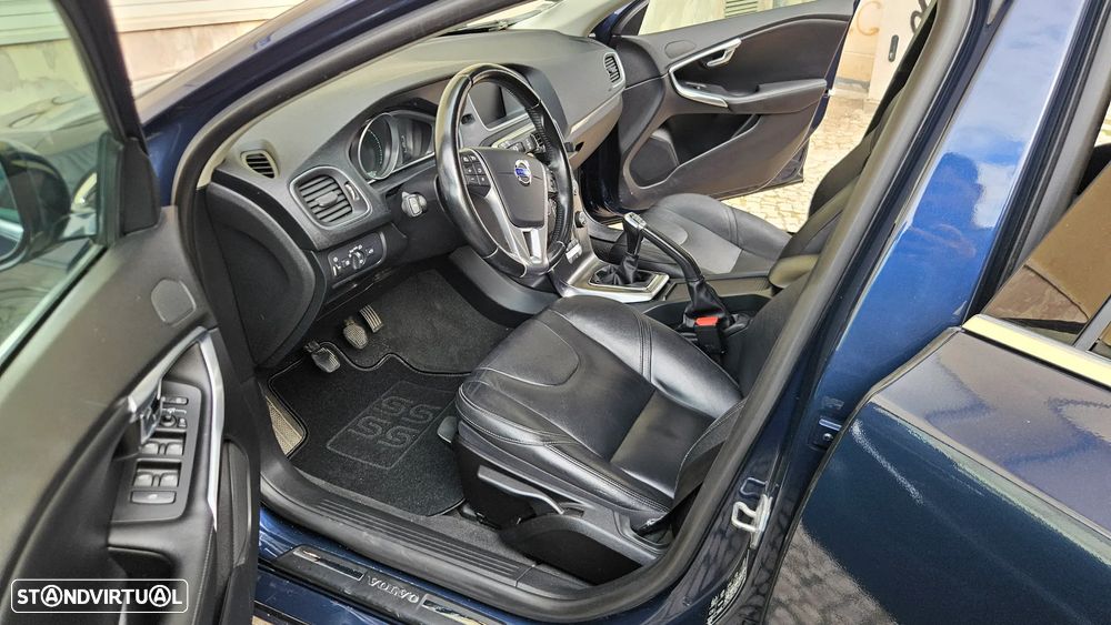 Volvo V40 D2 Momentum - 12