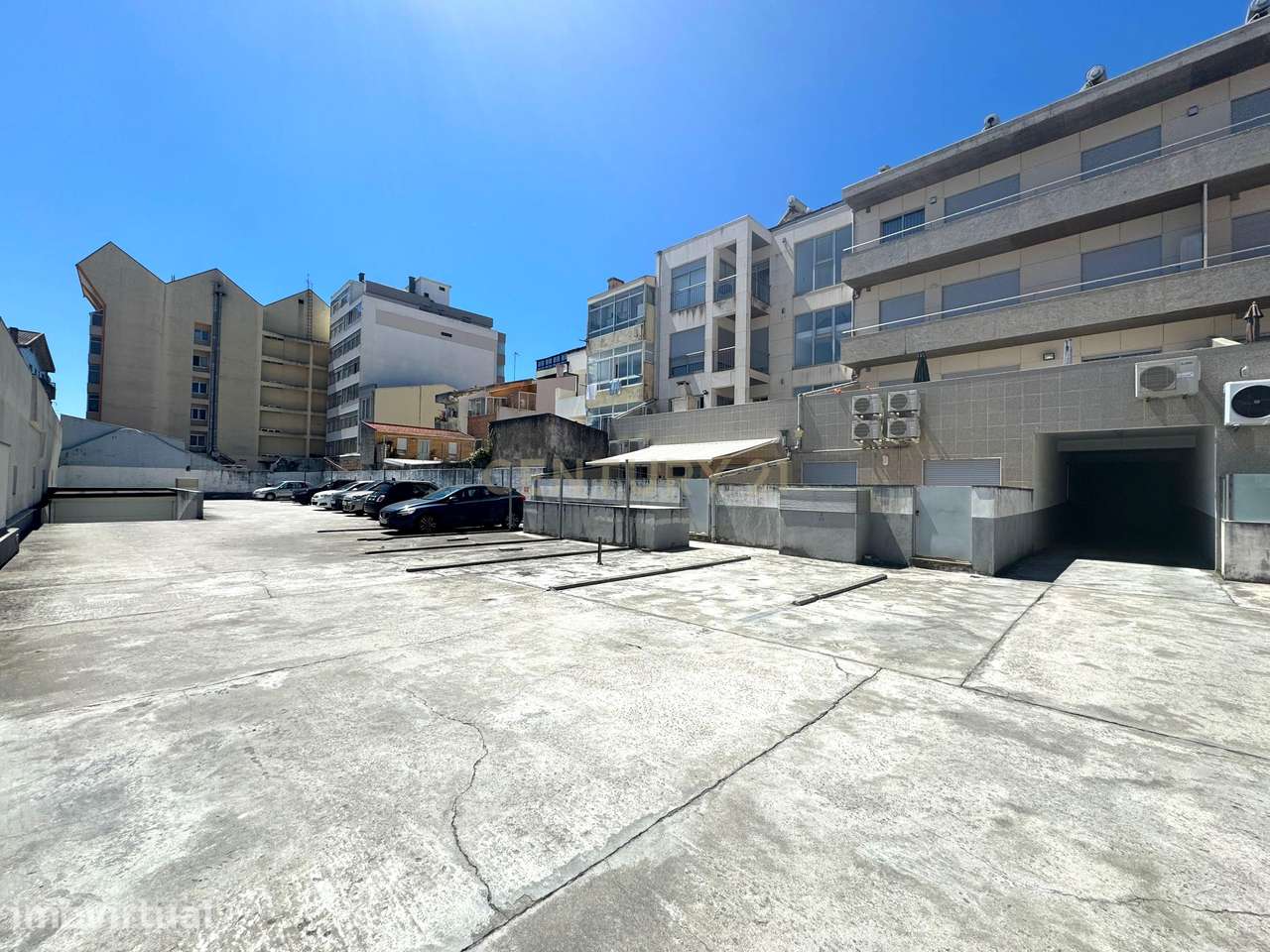 Lugar de Garagem à Venda, a 150m da praia no Centro da Póvoa de Varzim - Grande imagem: 3/9