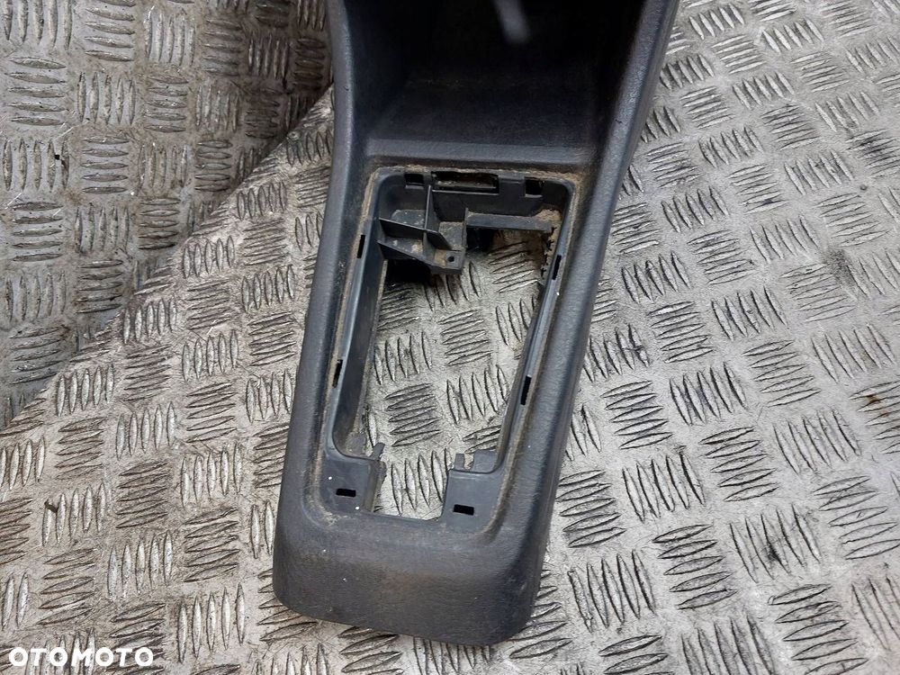 TUNEL ŚRODKOWY VOLKSWAGEN GOLF II - 2