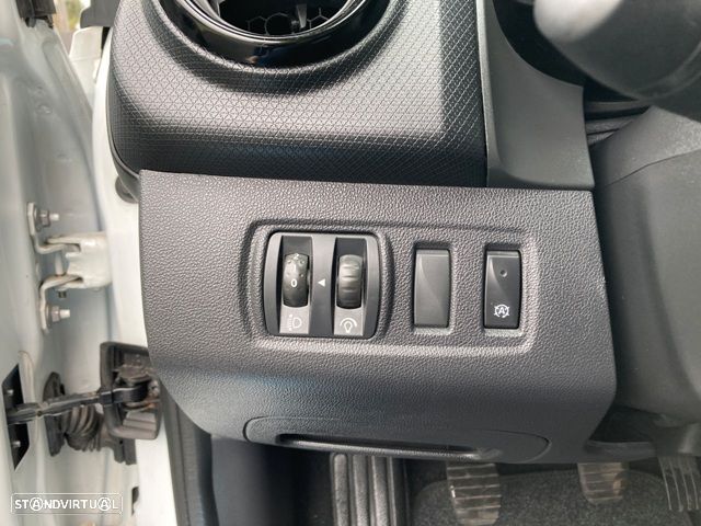 Renault Clio Sport Tourer TCe 90 Limited - 17