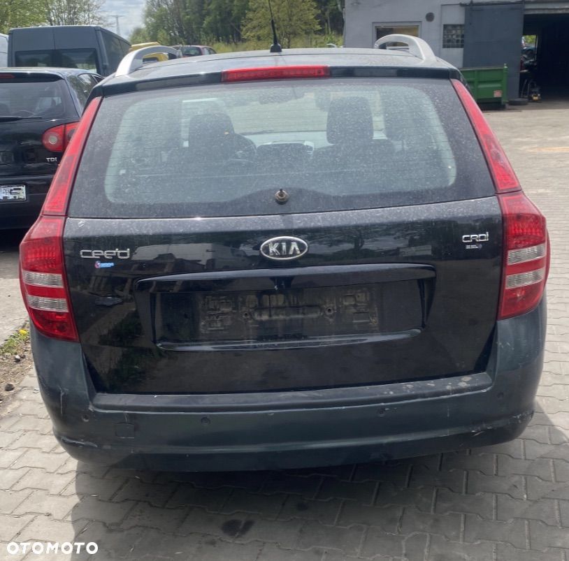 KIA CEED 1,9 CRDI na części - 3