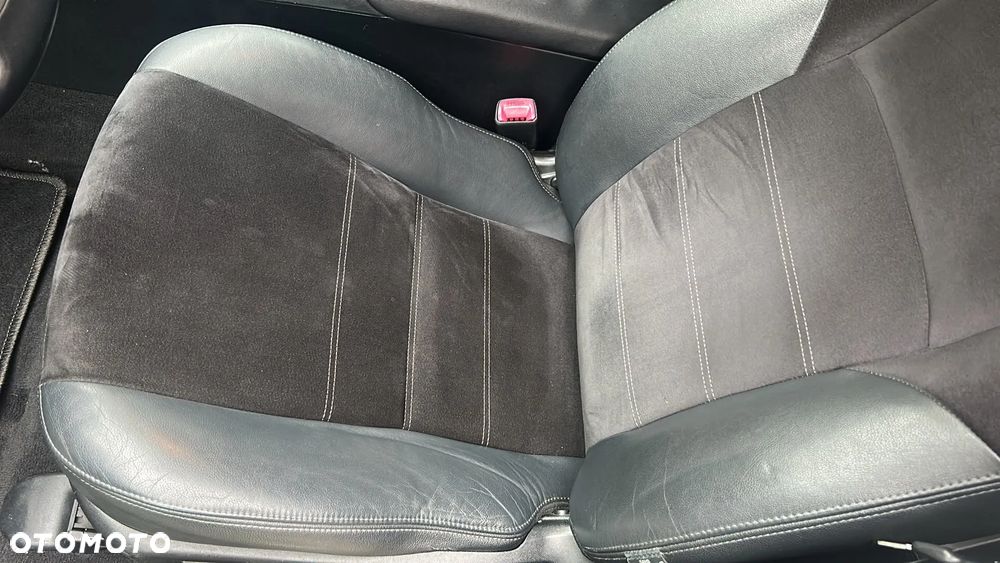 Toyota Avensis - 19