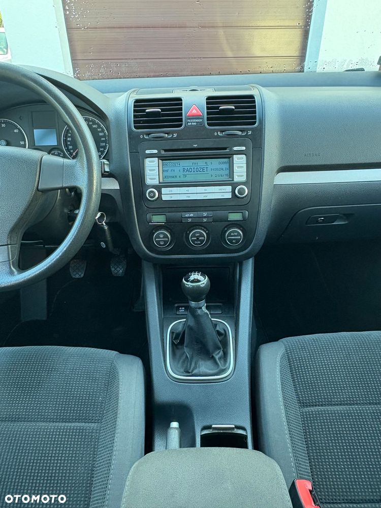 Volkswagen Golf 2.0 TDI DPF Comfortline - 17