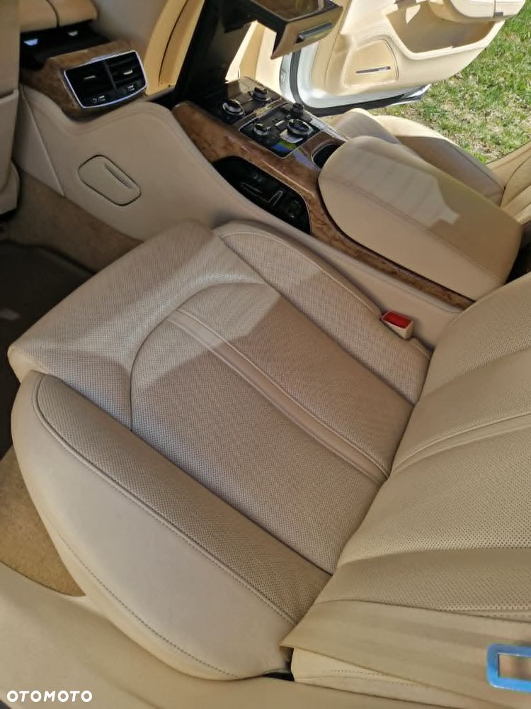 Audi A8 4.2 FSI L Quattro - 12
